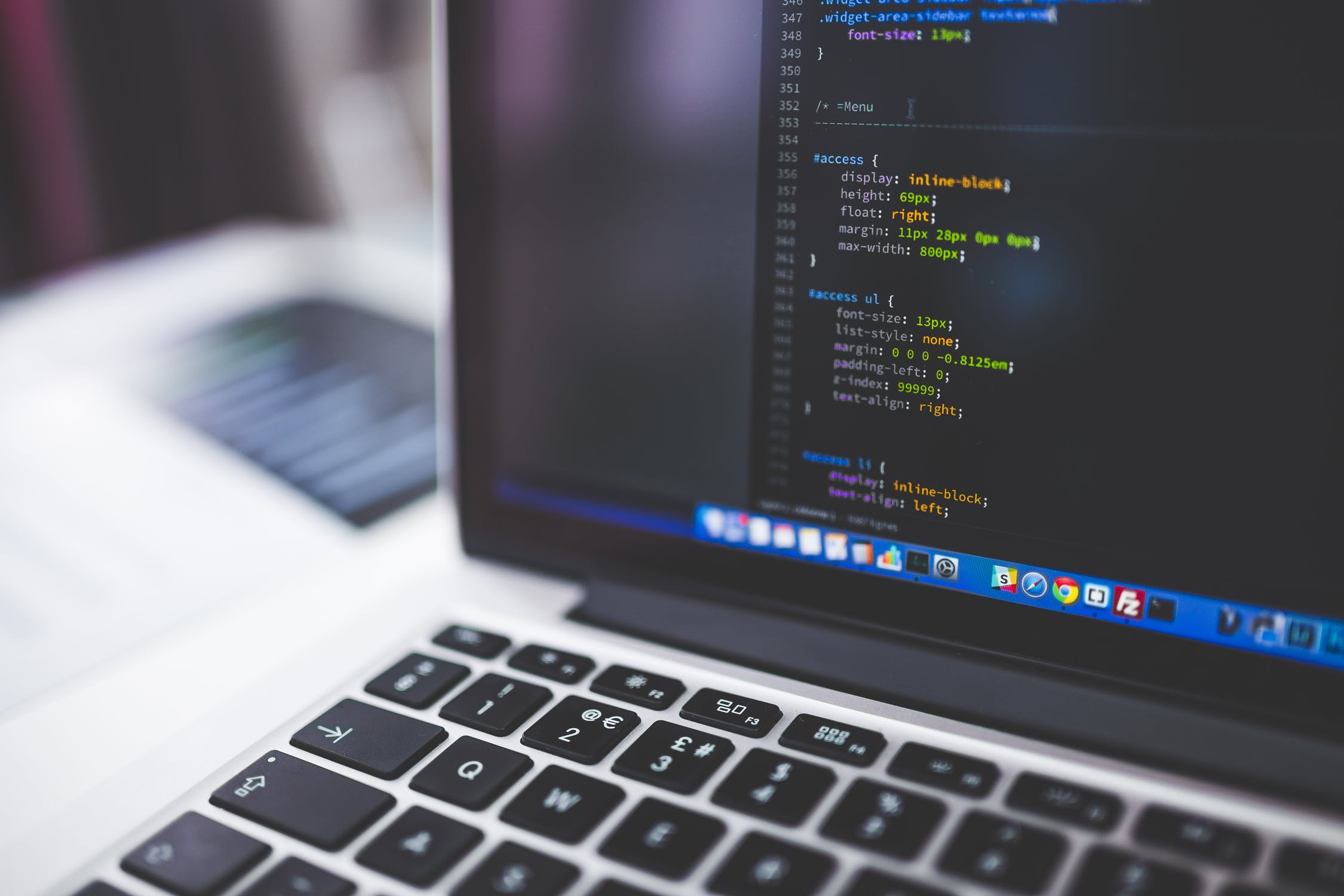 code on screen - laravel